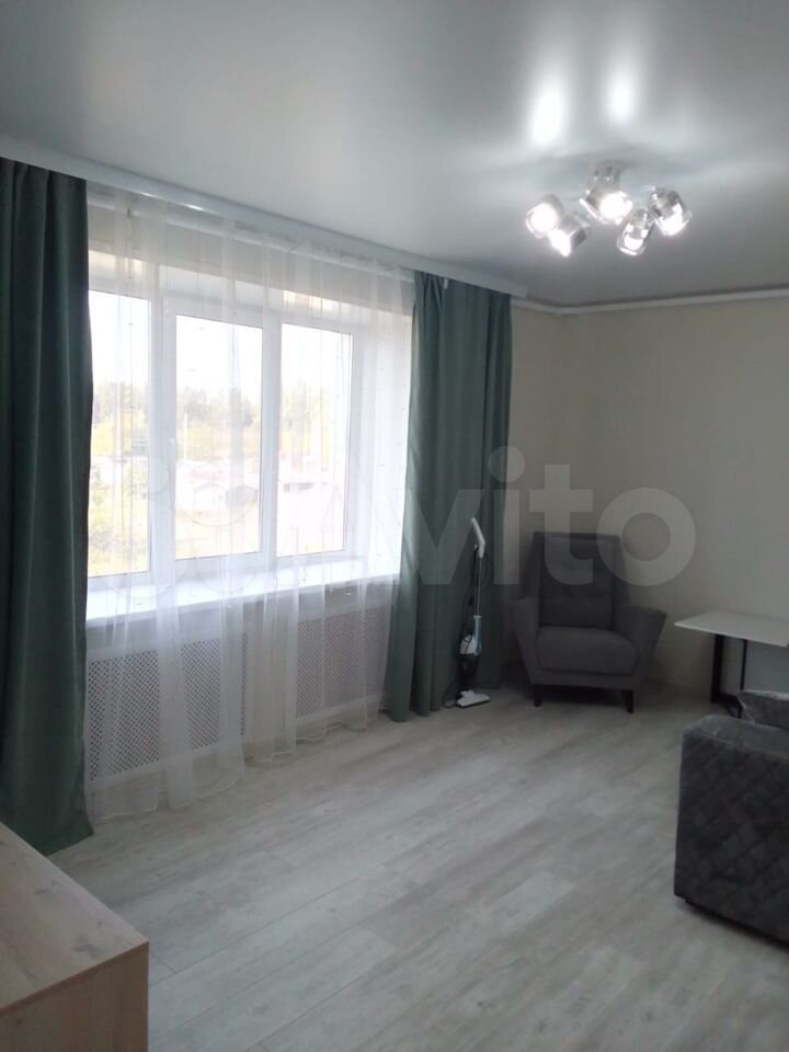 2-к. квартира, 40 м², 3/3 эт.