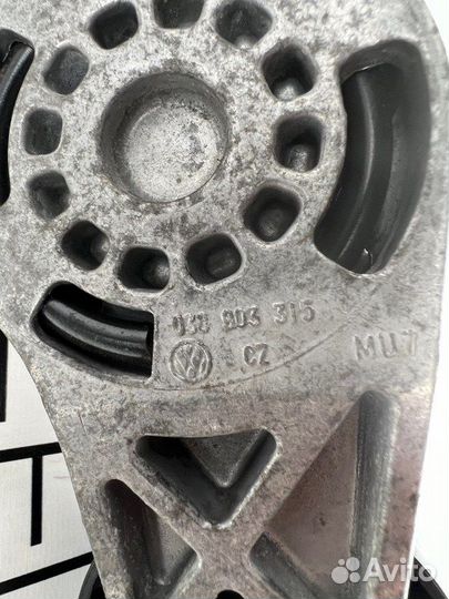 Ролик натяжной Volkswagen Passat B6 2.0 BMR 2009