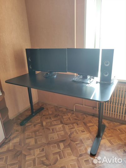 Компьютерный стол IKEA