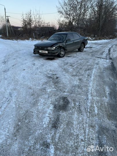 Toyota Vista 2.0 AT, 1992, битый, 300 013 км