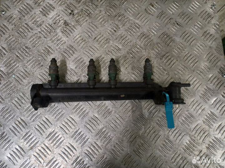 Форсунки топливные Skoda Octavia A4 1.6 AKL