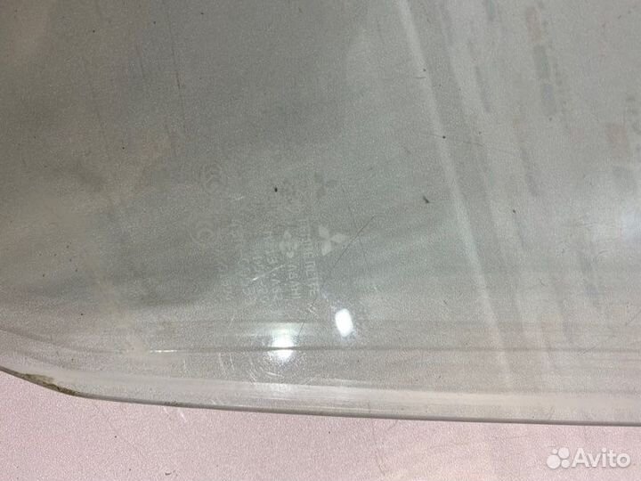 Стекло двери переднее левое Mitsubishi Outlander