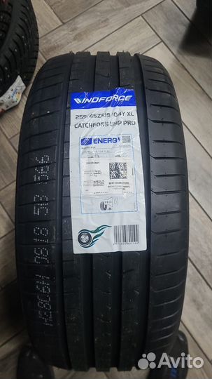 Windforce Catchfors UHP Pro 245/40 R19