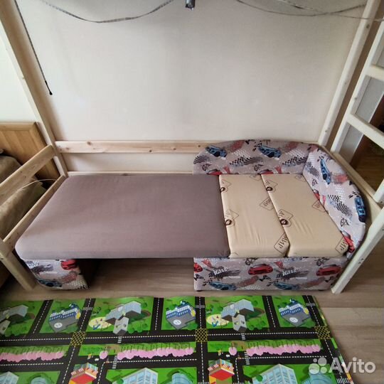 Уютная детская тахта