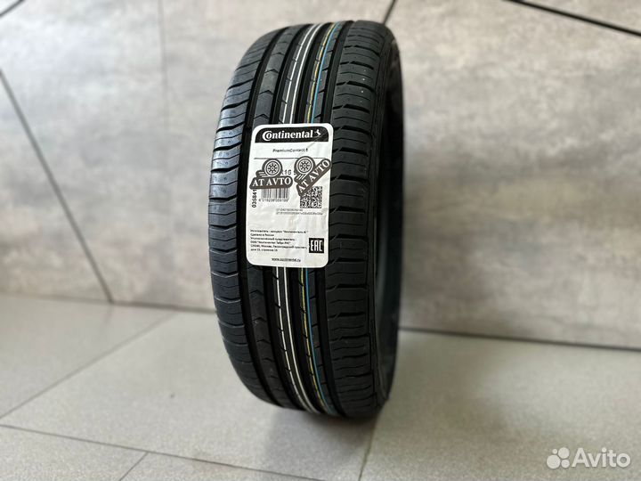 Continental ContiPremiumContact 5 215/55 R17 94V
