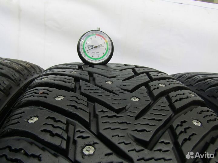 Nokian Tyres Hakkapeliitta 8 215/60 R16 99T