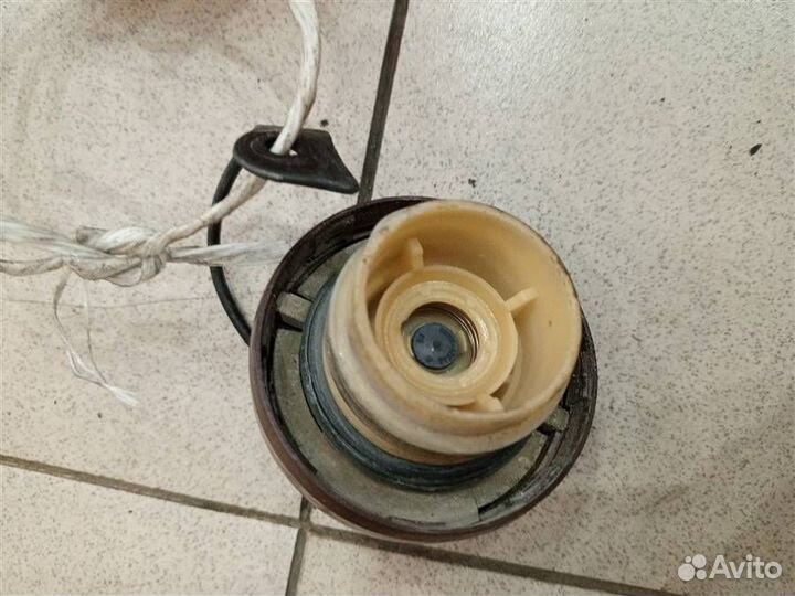 Крышка топливного бака Mitsubishi Pajero, Montero