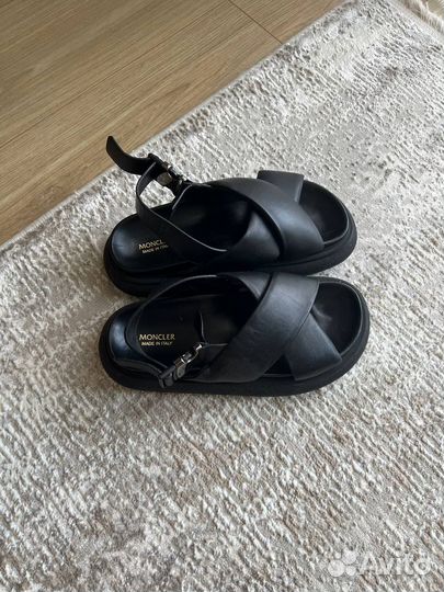 Сандалии кожаные женские moncler