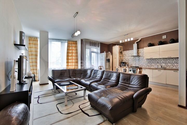 2-к. квартира, 68,4 м², 4/10 эт.