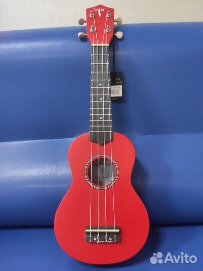 Укулеле сопрано. Из дерева