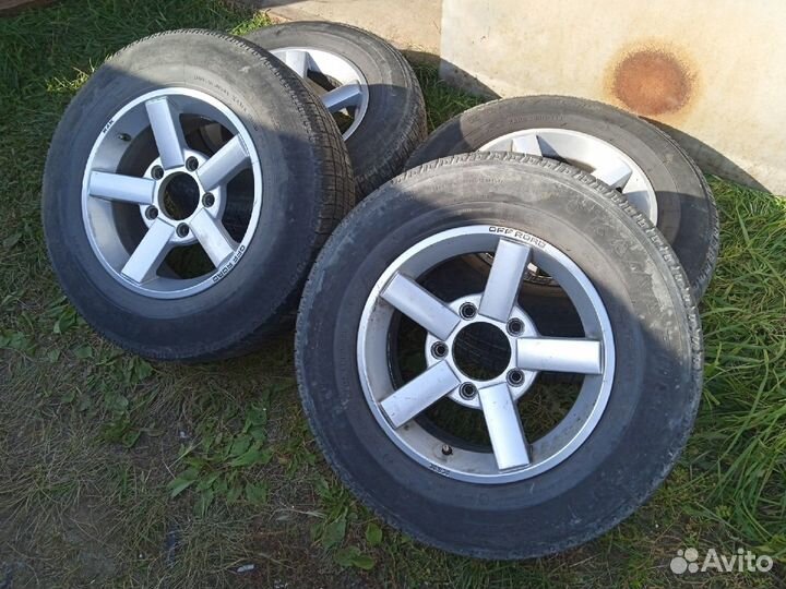 Комплект колес на 15 Нива