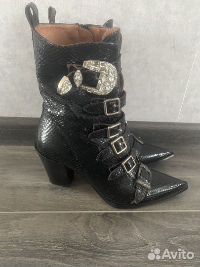 Ботинки питон Ras, 38 р
