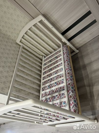 Кровать с матрасом