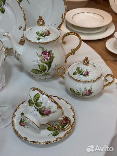 Чайно столовый сервиз на 12 персон