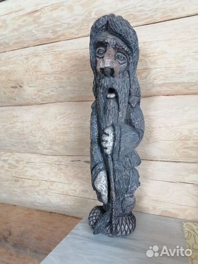 Домовой ручной работы из дерева