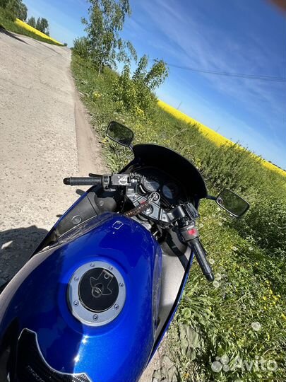 Kawasaki zzr400-2