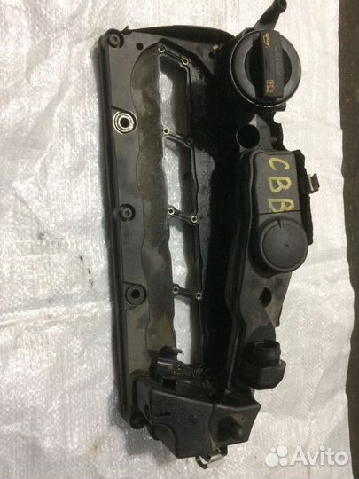 Клапанная крышка Пассат 2.0 тди 03L 103 469