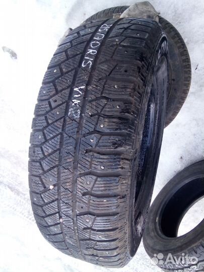 Continental ContiWinterViking 2 215/70 R15