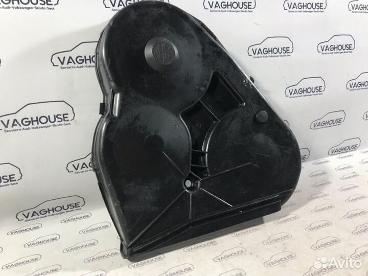 Крышка цепи грм Volkswagen Passat B3 1.6 TDI 1989