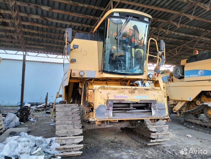 Комбайн New Holland TC 56, 2005