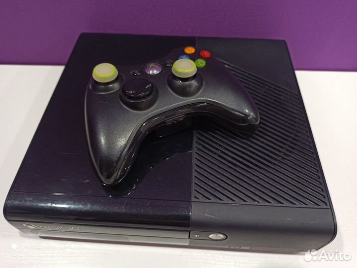 X-Box 360 E 250Gb + 65 игр
