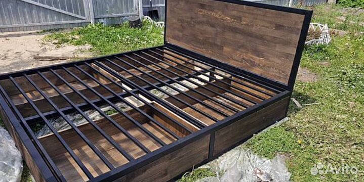 Кровать из металла лофт