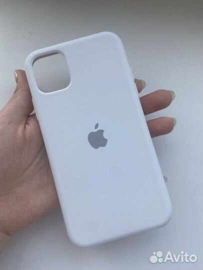 Чехол на iPhone 11