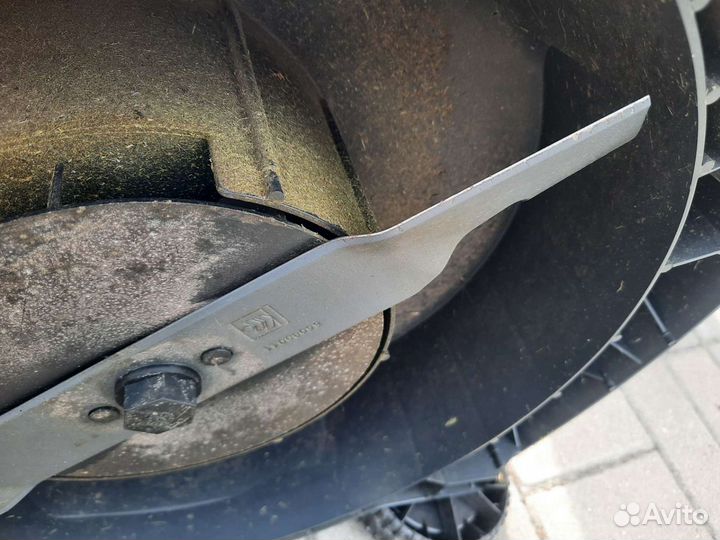 Газонокосилка электрическая