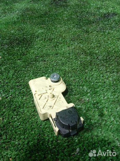 Датчик удара боковой Opel Astra