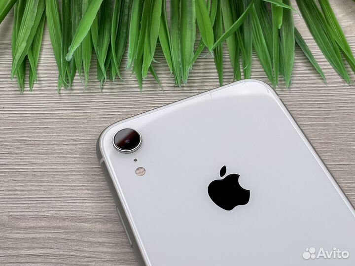 iPhone XR 128GB White