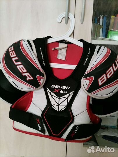 Нагрудник хоккейный Bauer x60