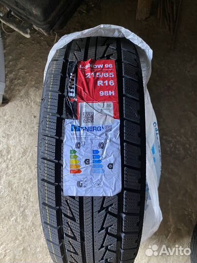 iLink L-Snow 96 215/65 R16