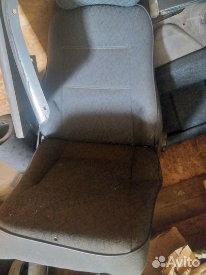 Сиденье задние Ваз 2115