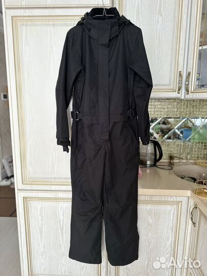 Горнолыжный комбинезон