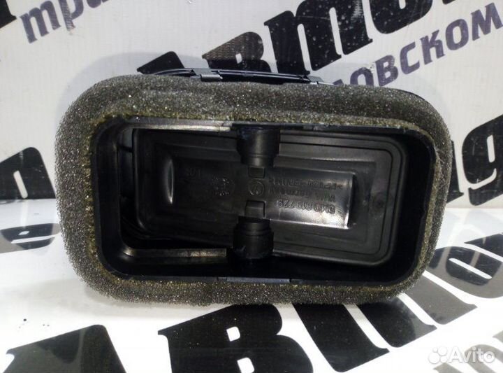 Дефлектор левый Volkswagen Tiguan 5N2 CAW