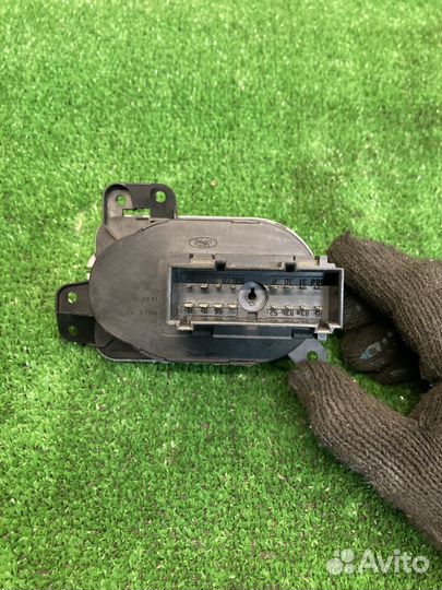 Переключатель света Ford Fusion -1