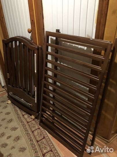 Детская кроватка с комодом