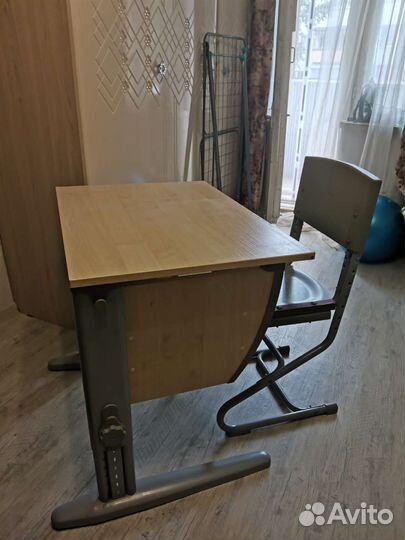 Детская растущая парта со стулом бу