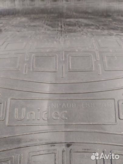 Коврик багажника Toyota Land Cruiser 200 1VD-FTV