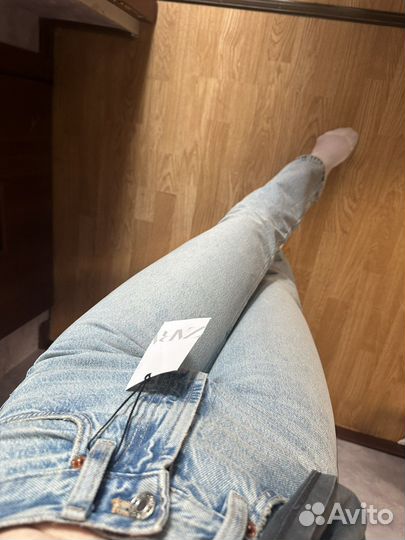 Джинсы zara Straigt Fit EU34