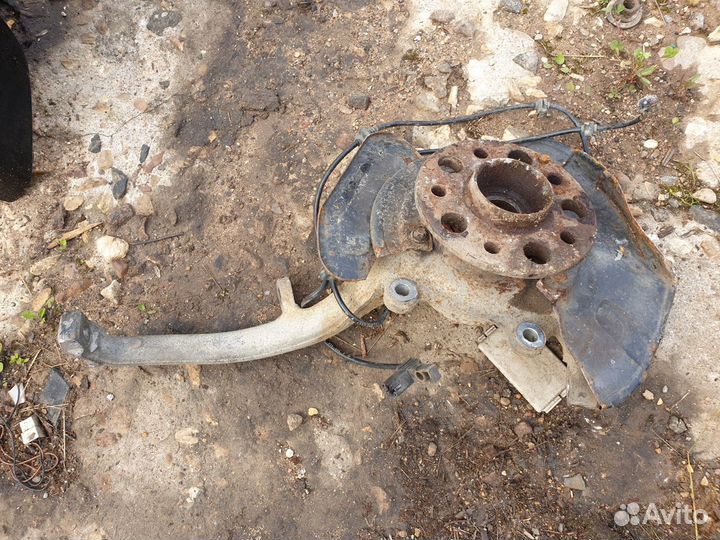 Кулак поворотный передний правый e w211 4 matic e