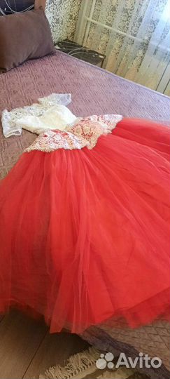 Вечернее платье