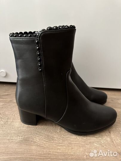 Полуботинки женские 43