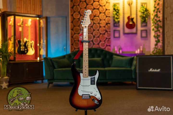 Fender Player Stratocaster MN 3-Colour Sunburst