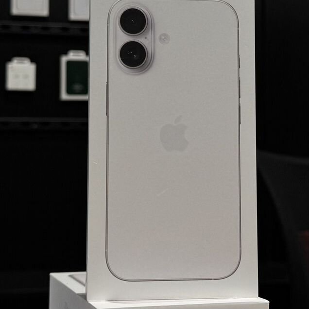 iPhone 17, 256 ГБ, SIM + eSIM