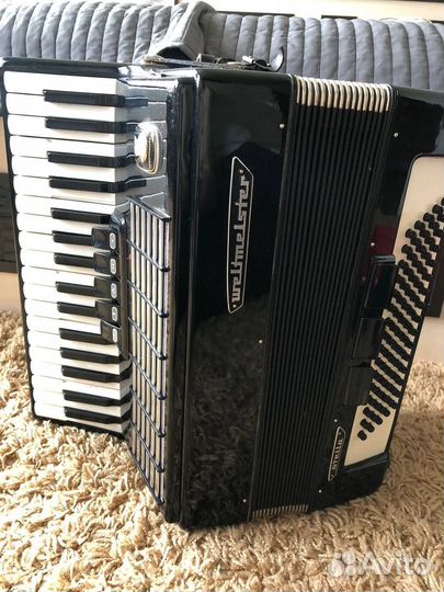Аккордеон Weltmeister Stella 3/4.Полный комплект