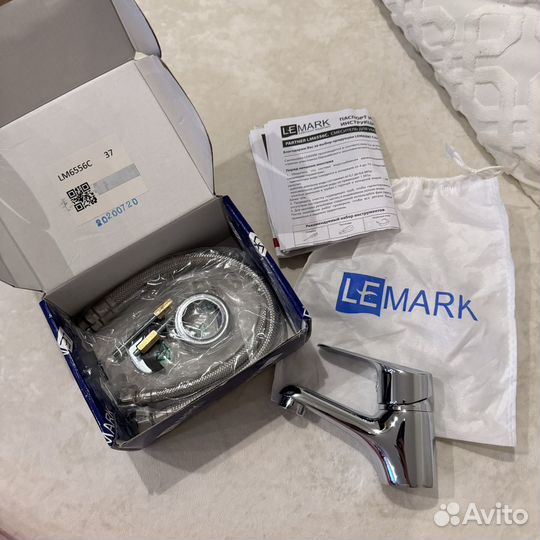 Смеситель для раковины Lemark новый