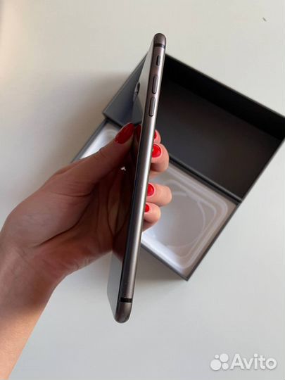 iPhone 8 plus 64gb черный