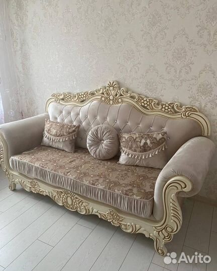 Диван Корона