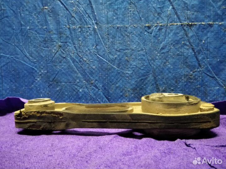 Опора двигателя задняя задняя Renault Duster F4R